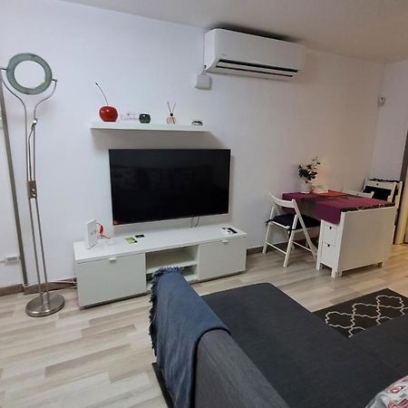 Apartaments B O D Collblanc L'Hospitalet de Llobregat Bagian luar foto
