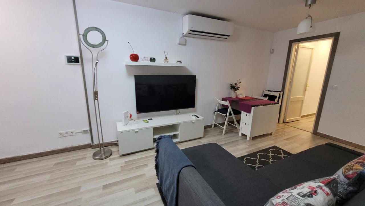 Apartaments B O D Collblanc L'Hospitalet de Llobregat Bagian luar foto