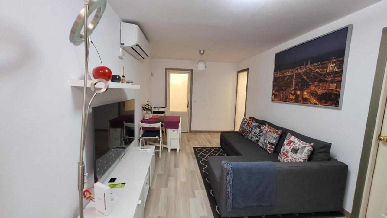 Apartaments B O D Collblanc L'Hospitalet de Llobregat Bagian luar foto