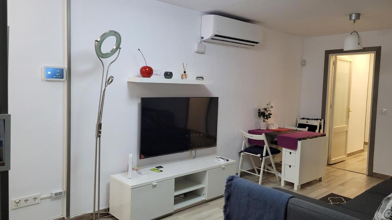 Apartaments B O D Collblanc L'Hospitalet de Llobregat Bagian luar foto