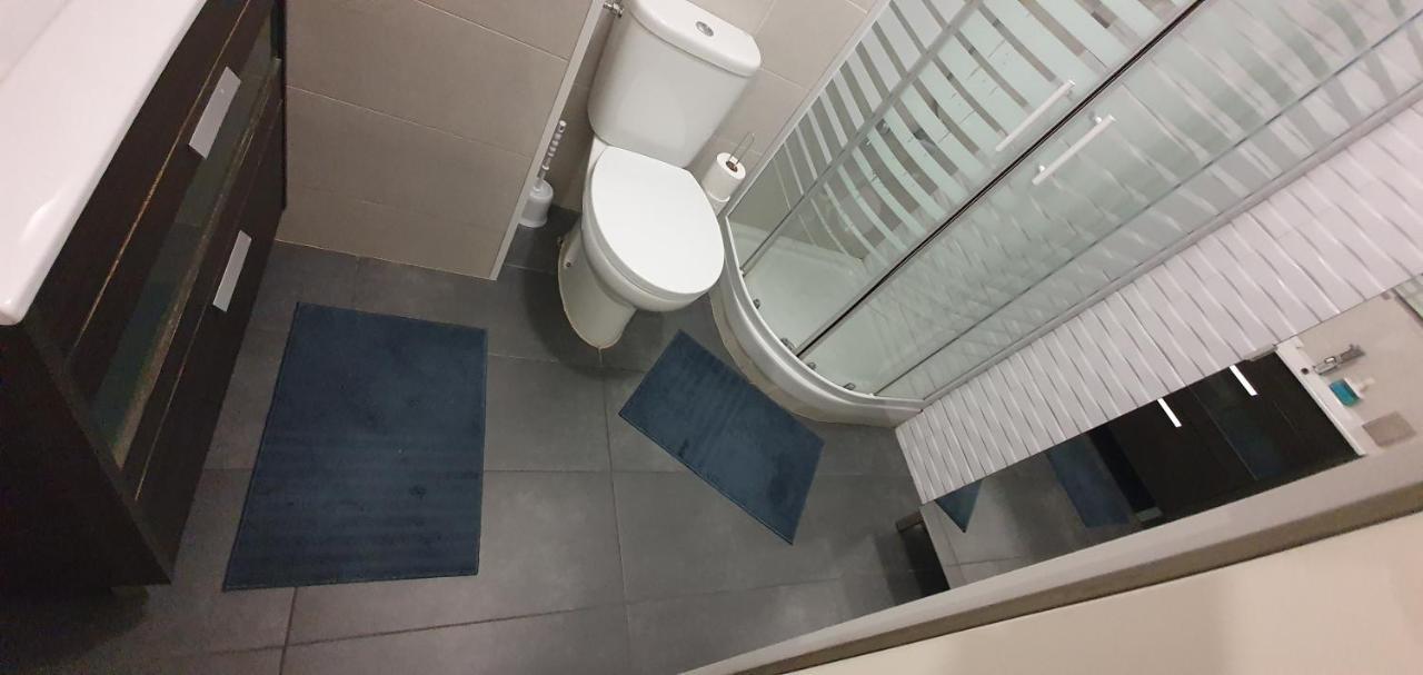 Apartaments B O D Collblanc L'Hospitalet de Llobregat Bagian luar foto