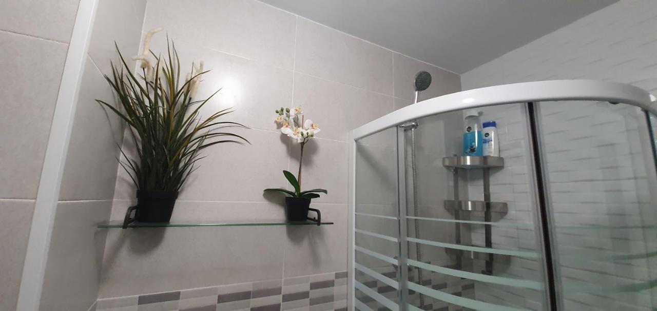 Apartaments B O D Collblanc L'Hospitalet de Llobregat Bagian luar foto