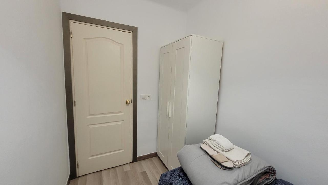 Apartaments B O D Collblanc L'Hospitalet de Llobregat Bagian luar foto