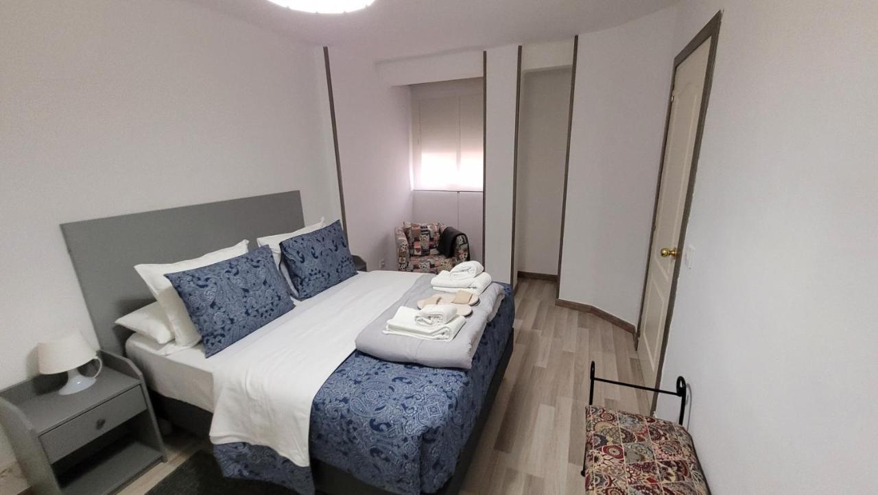 Apartaments B O D Collblanc L'Hospitalet de Llobregat Bagian luar foto
