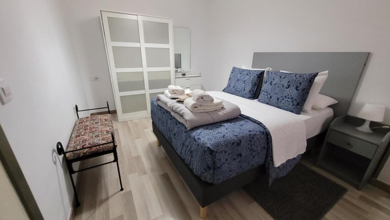 Apartaments B O D Collblanc L'Hospitalet de Llobregat Bagian luar foto